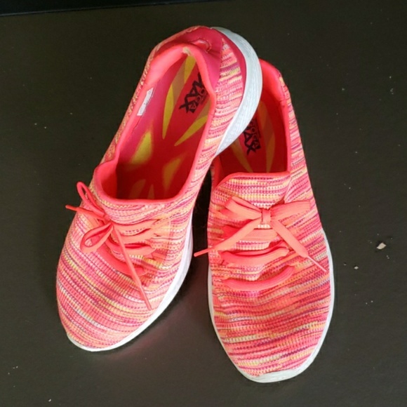 Skechers Go Walk Goga Max - Picture 2 of 2